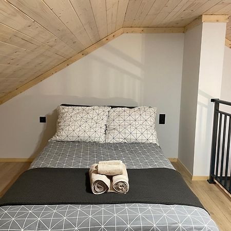 Lovelas - Apartamenty Smerek Eksteriør billede